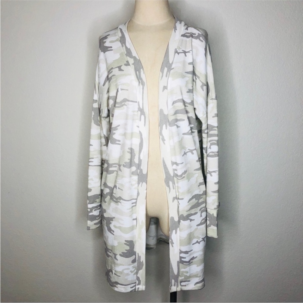 Anthropologie Camo Cardi 🤍